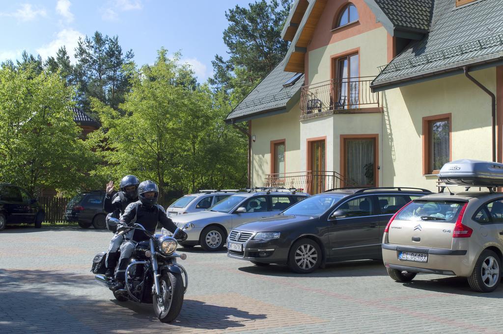 Augustowia Hotel Eksteriør billede
