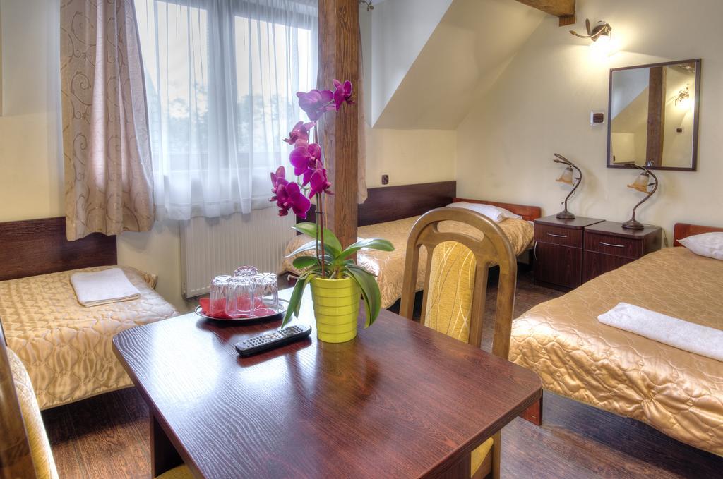 Augustowia Hotel Eksteriør billede